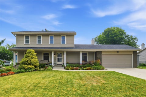 Homes For Sale - 1822 Prairie Street<br/> Grinnell, IA 50112