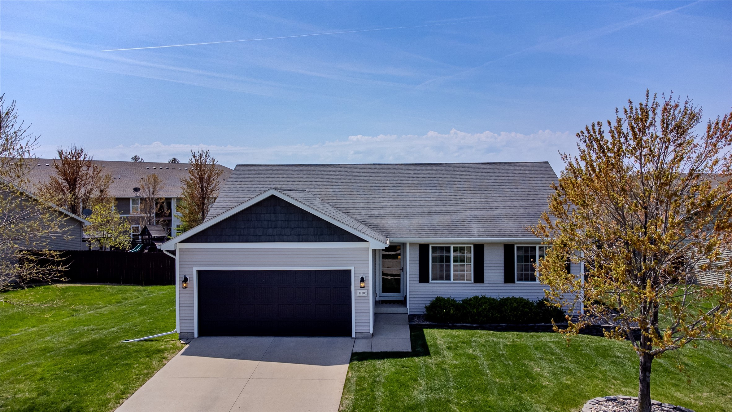 10308 Catalina Drive, Johnston, Iowa image 2