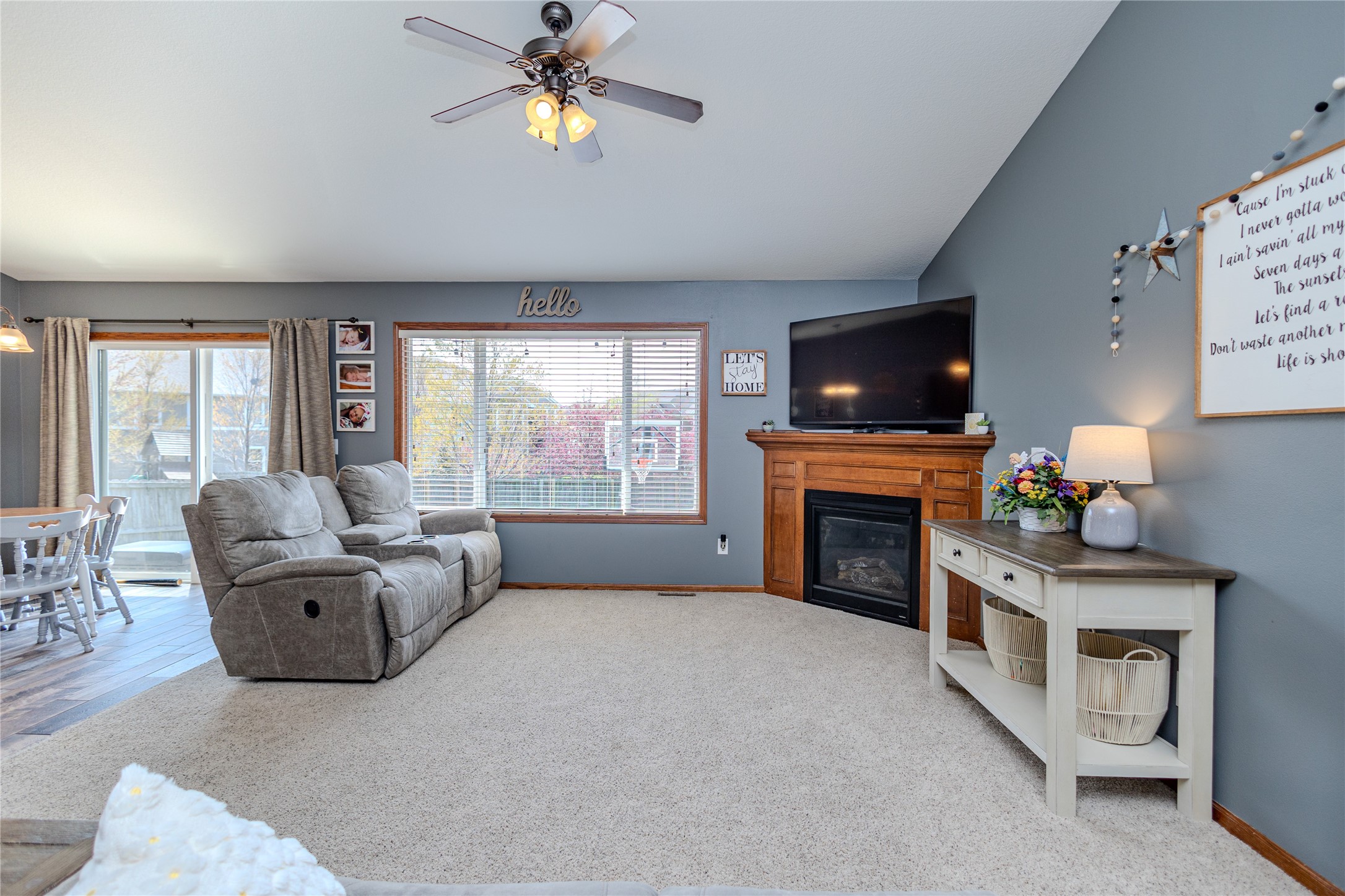 10308 Catalina Drive, Johnston, Iowa image 4