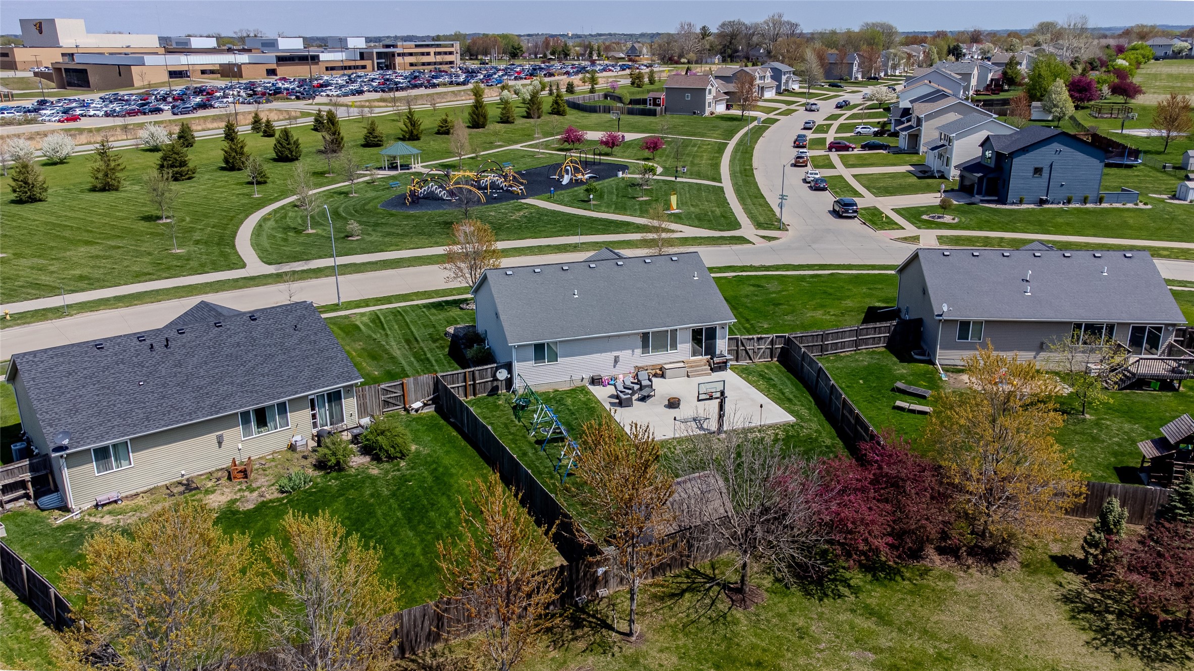 10308 Catalina Drive, Johnston, Iowa image 32
