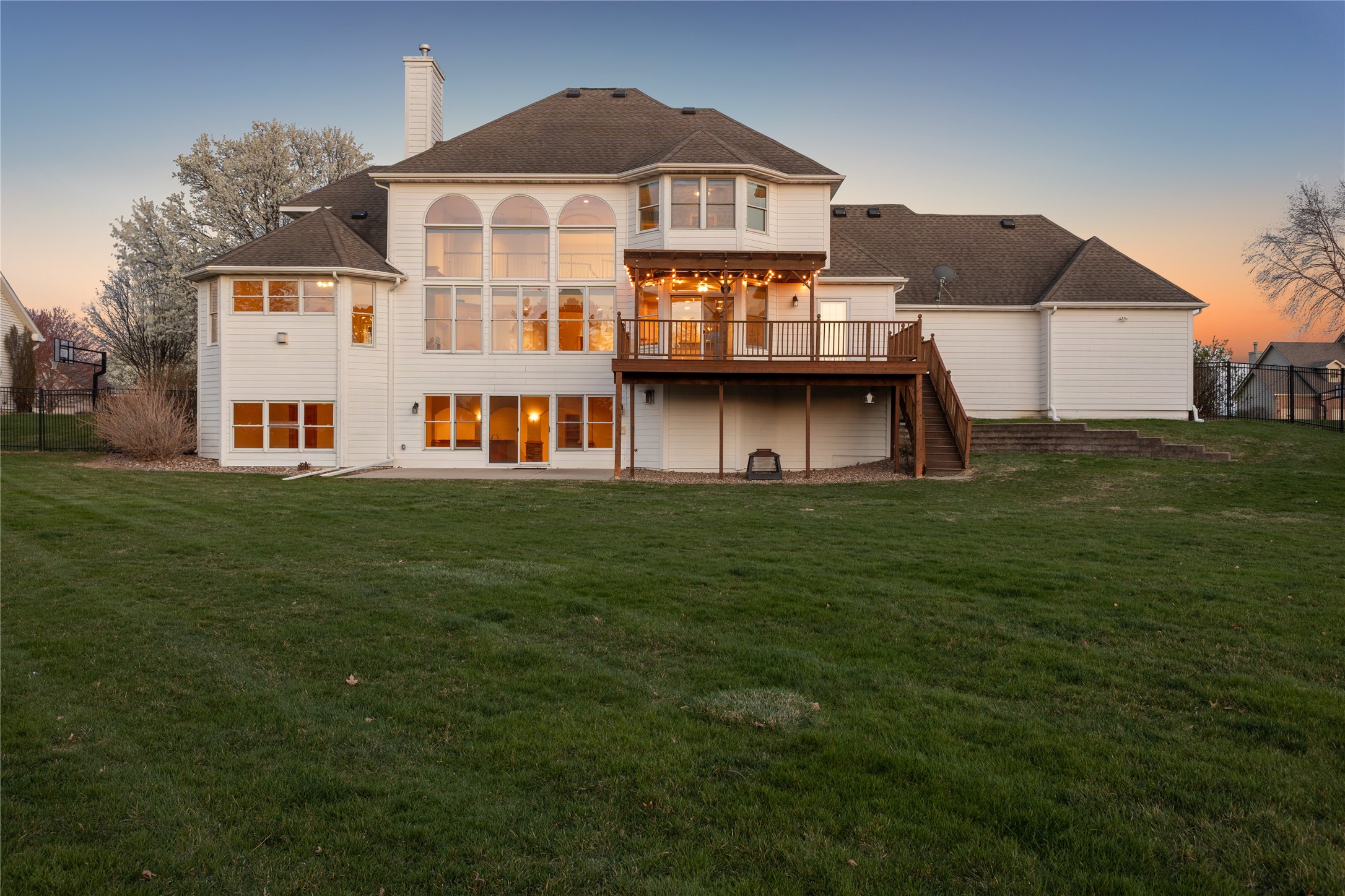 640 SE Woodcrest Drive, Waukee, Iowa image 4