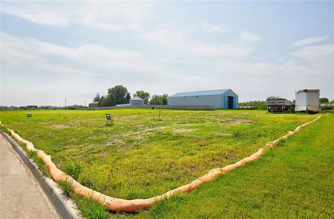 Vacant Land For Sale - 70 NW Alderleaf Drive<br/> Waukee, IA 50263