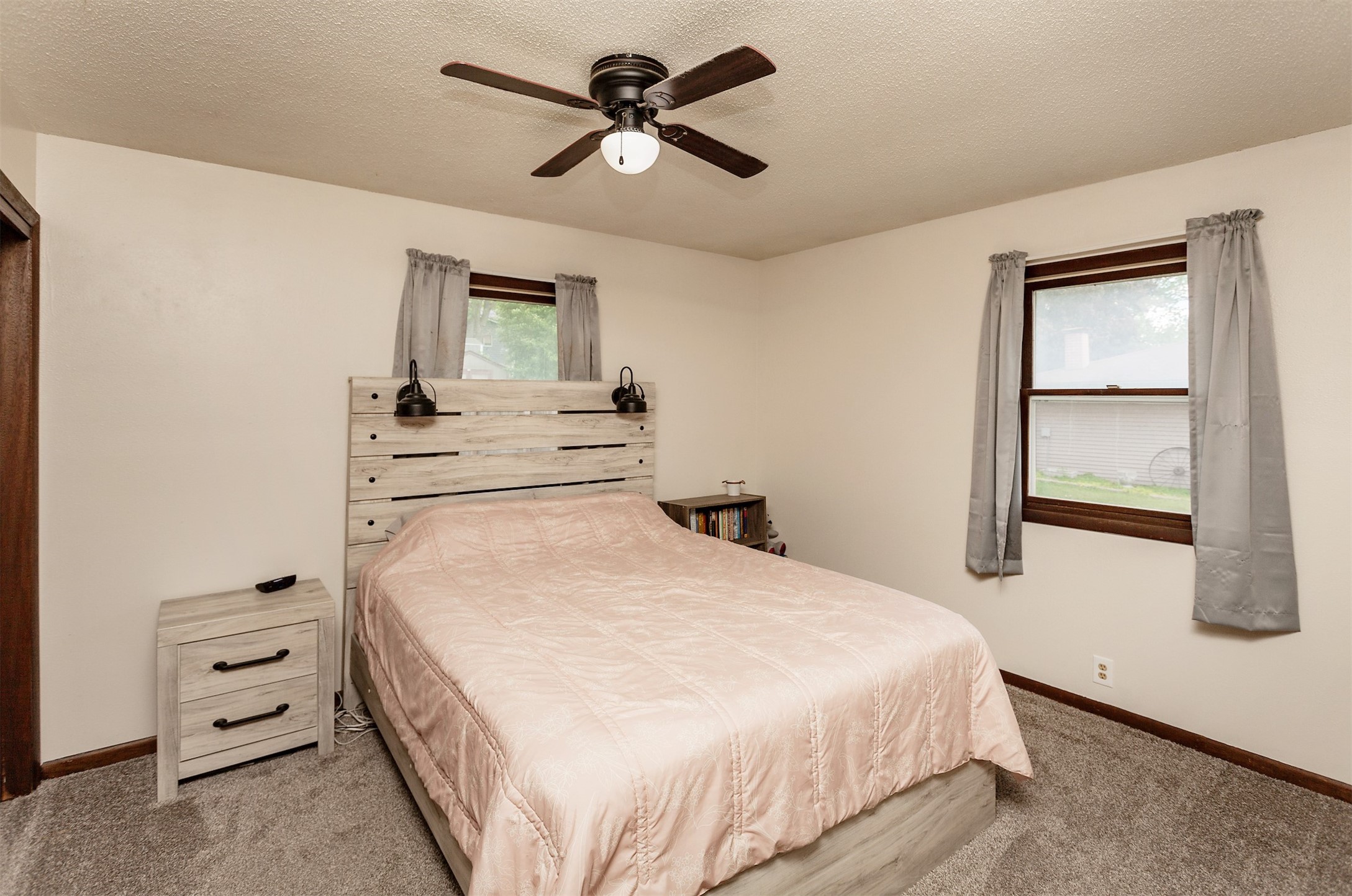 1406 110th Place, Knoxville, Iowa image 16