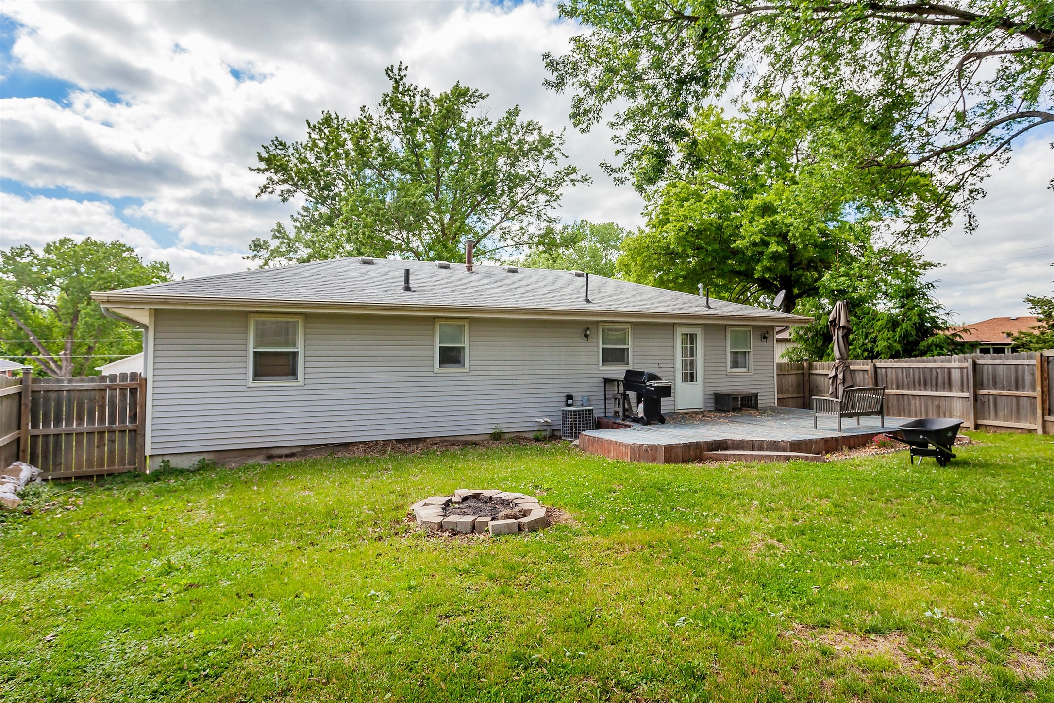 1406 110th Place, Knoxville, Iowa image 25