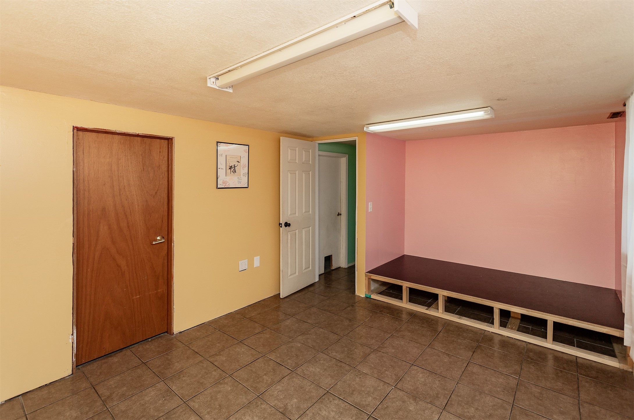 1406 110th Place, Knoxville, Iowa image 20