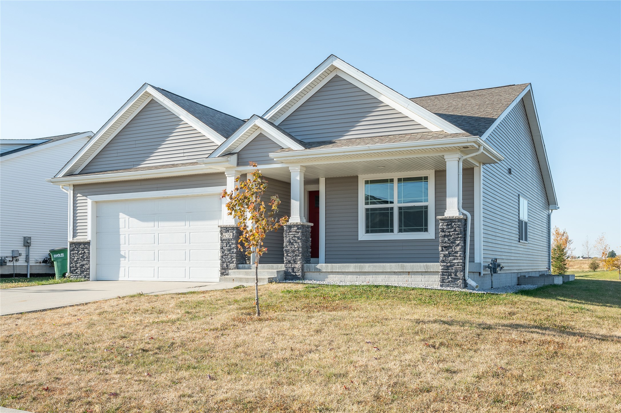 628 Mallard Pointe Drive, Bondurant, Iowa image 1