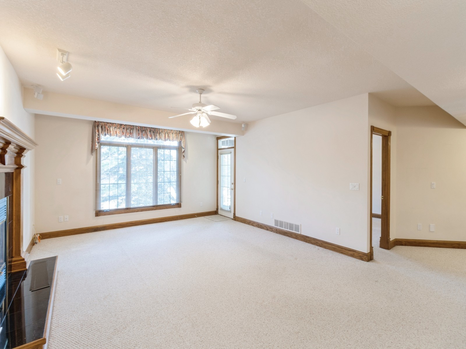 5970 Pommel Circle, West Des Moines, Iowa image 23