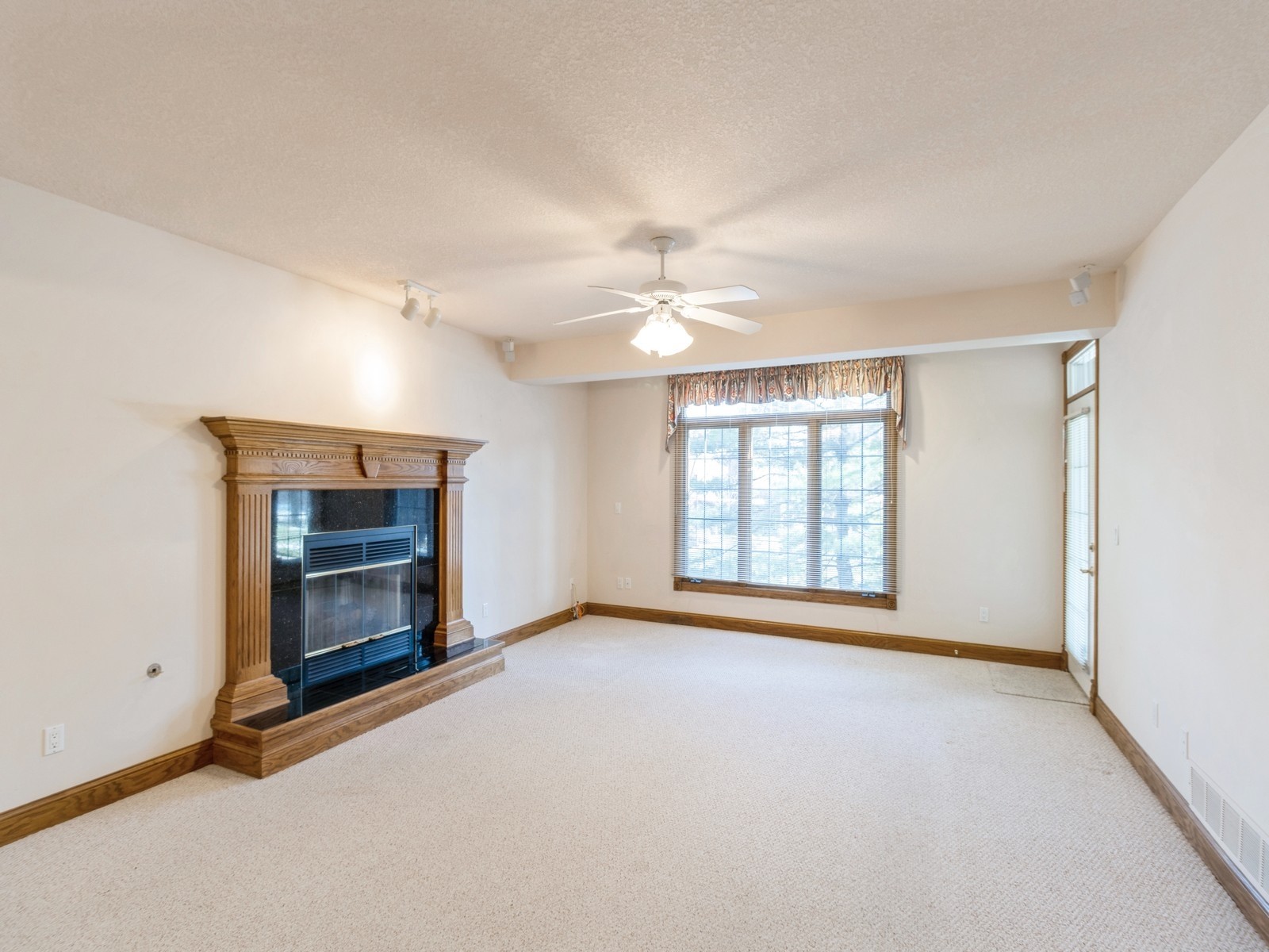 5970 Pommel Circle, West Des Moines, Iowa image 22