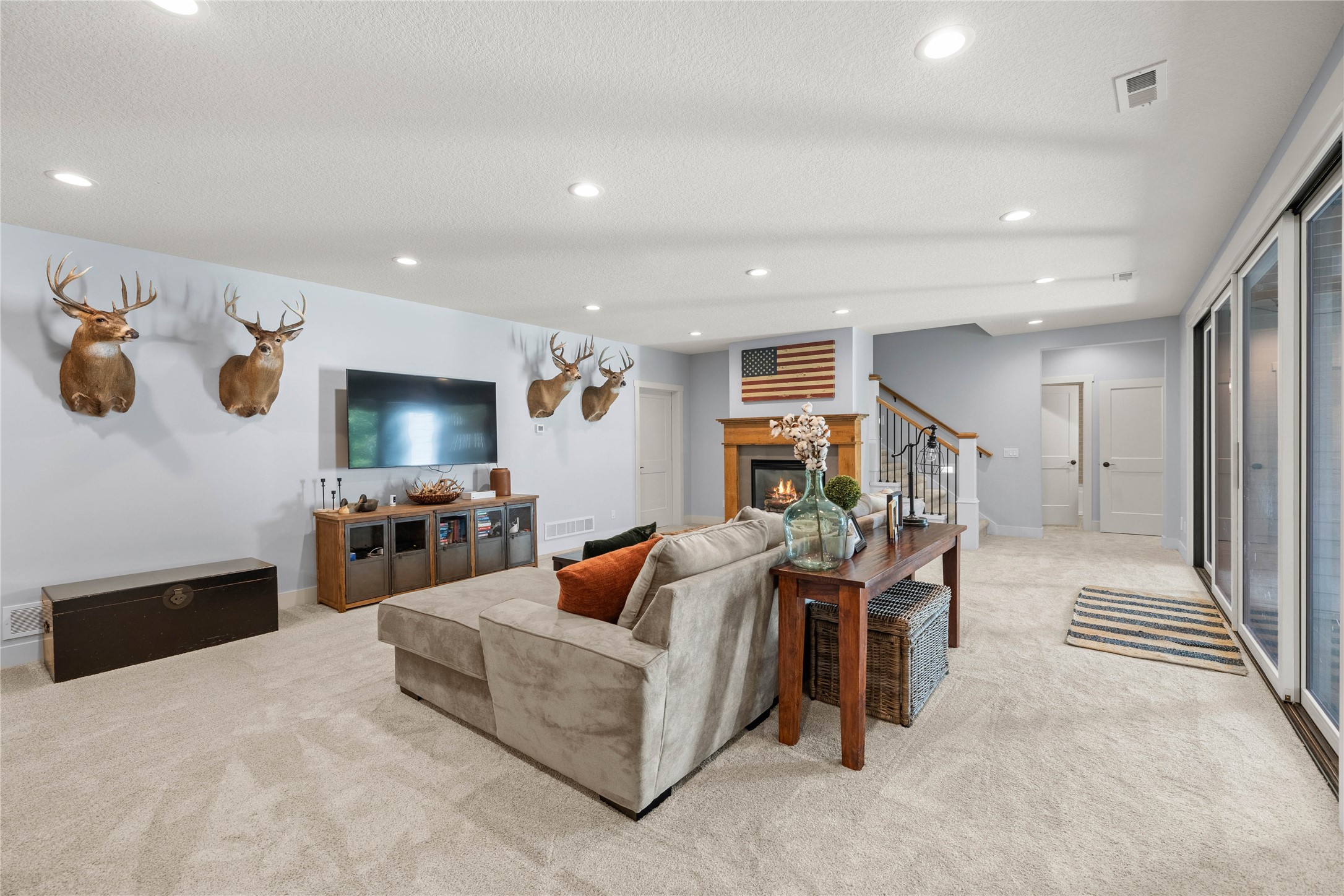 Van Meter, Iowa, 50261, United States, 5 Bedrooms Bedrooms, ,6 BathroomsBathrooms,Residential,Active,2018419