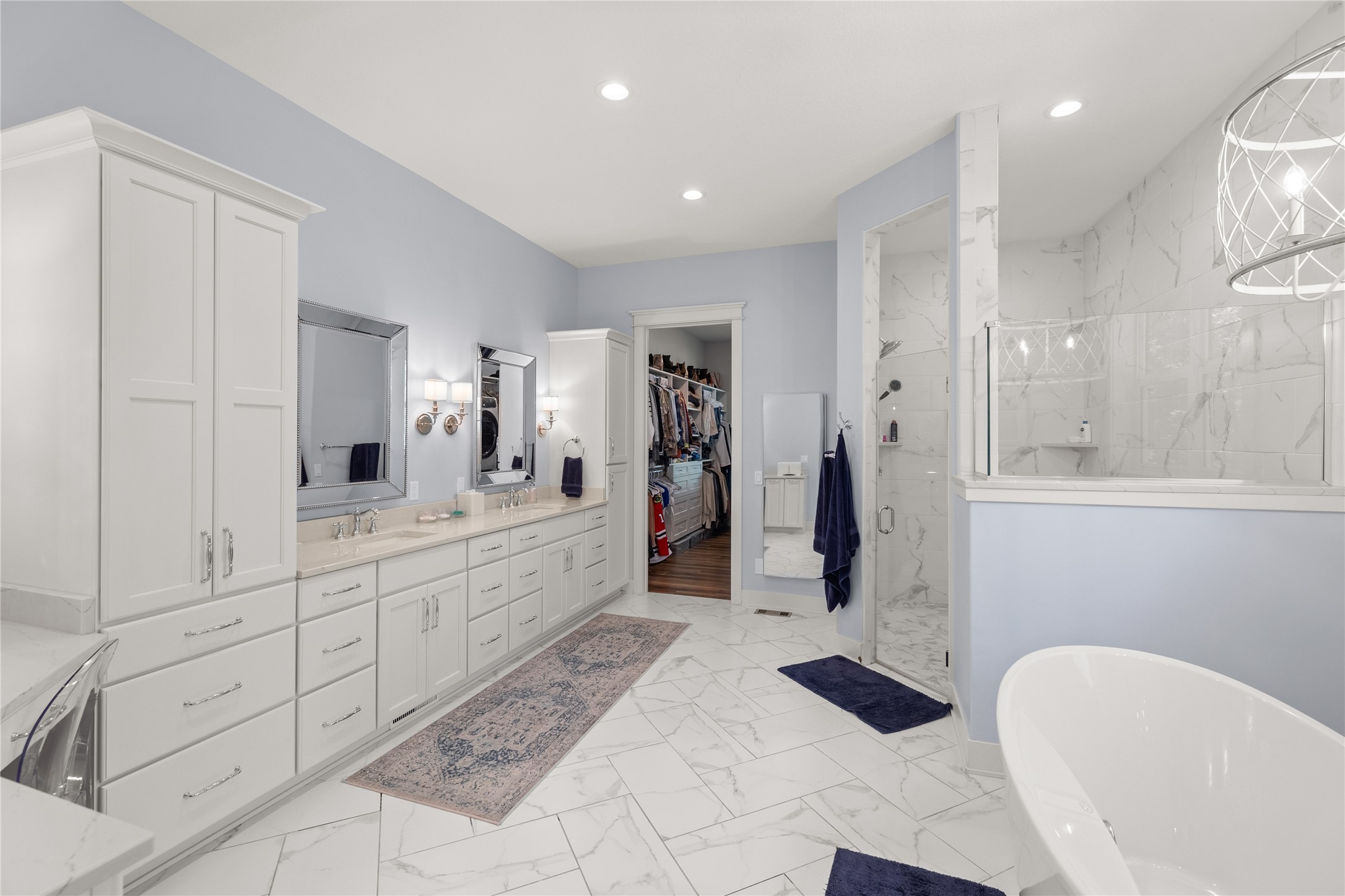 Van Meter, Iowa, 50261, United States, 5 Bedrooms Bedrooms, ,6 BathroomsBathrooms,Residential,Active,2018419
