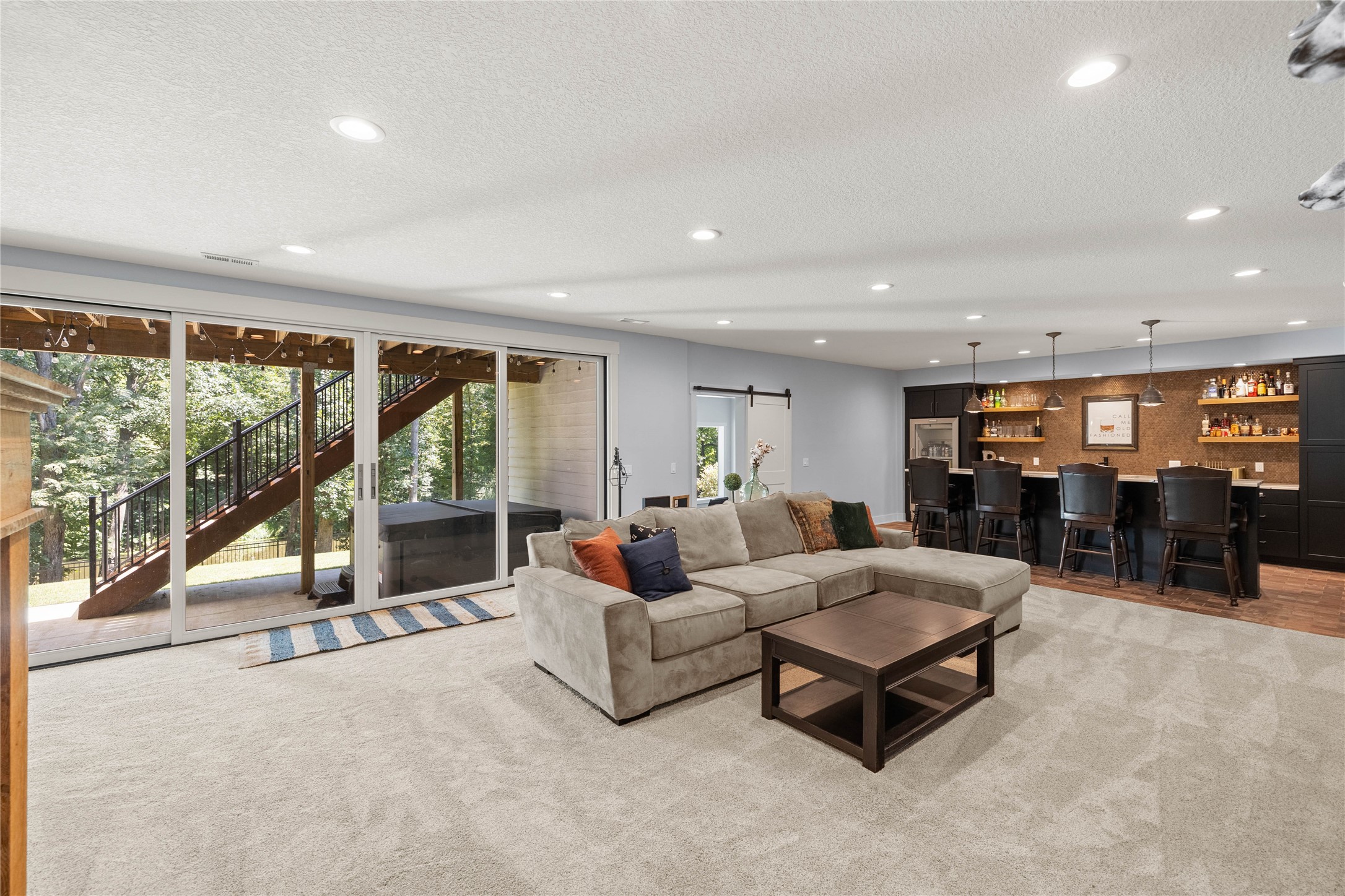 Van Meter, Iowa, 50261, United States, 5 Bedrooms Bedrooms, ,6 BathroomsBathrooms,Residential,Active,2018419
