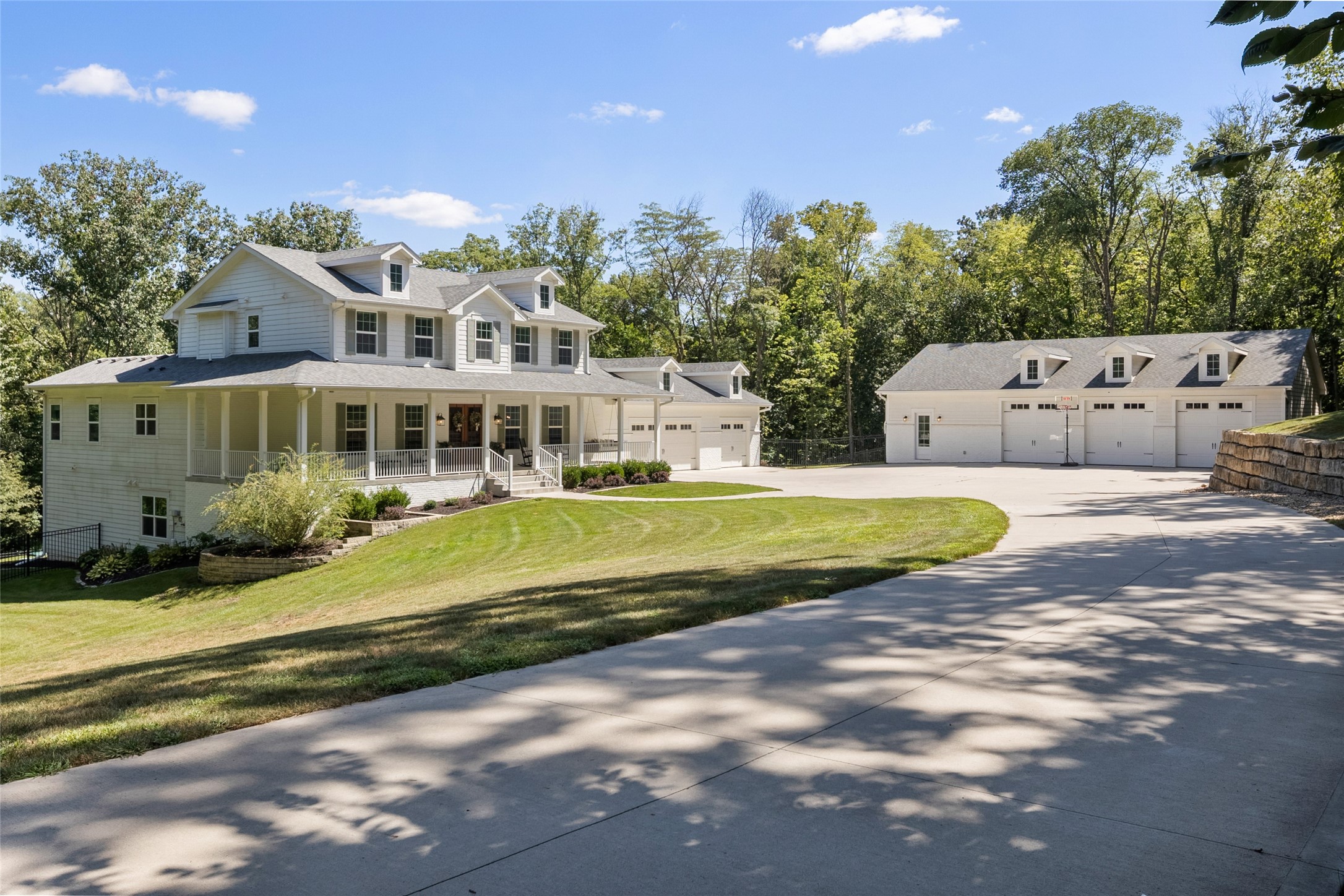 Van Meter, Iowa, 50261, United States, 5 Bedrooms Bedrooms, ,6 BathroomsBathrooms,Residential,Active,2018419