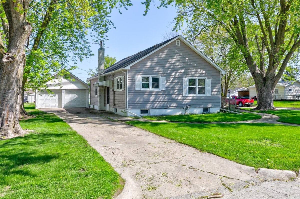 1303 W 2nd Street, Boone, Iowa image 3