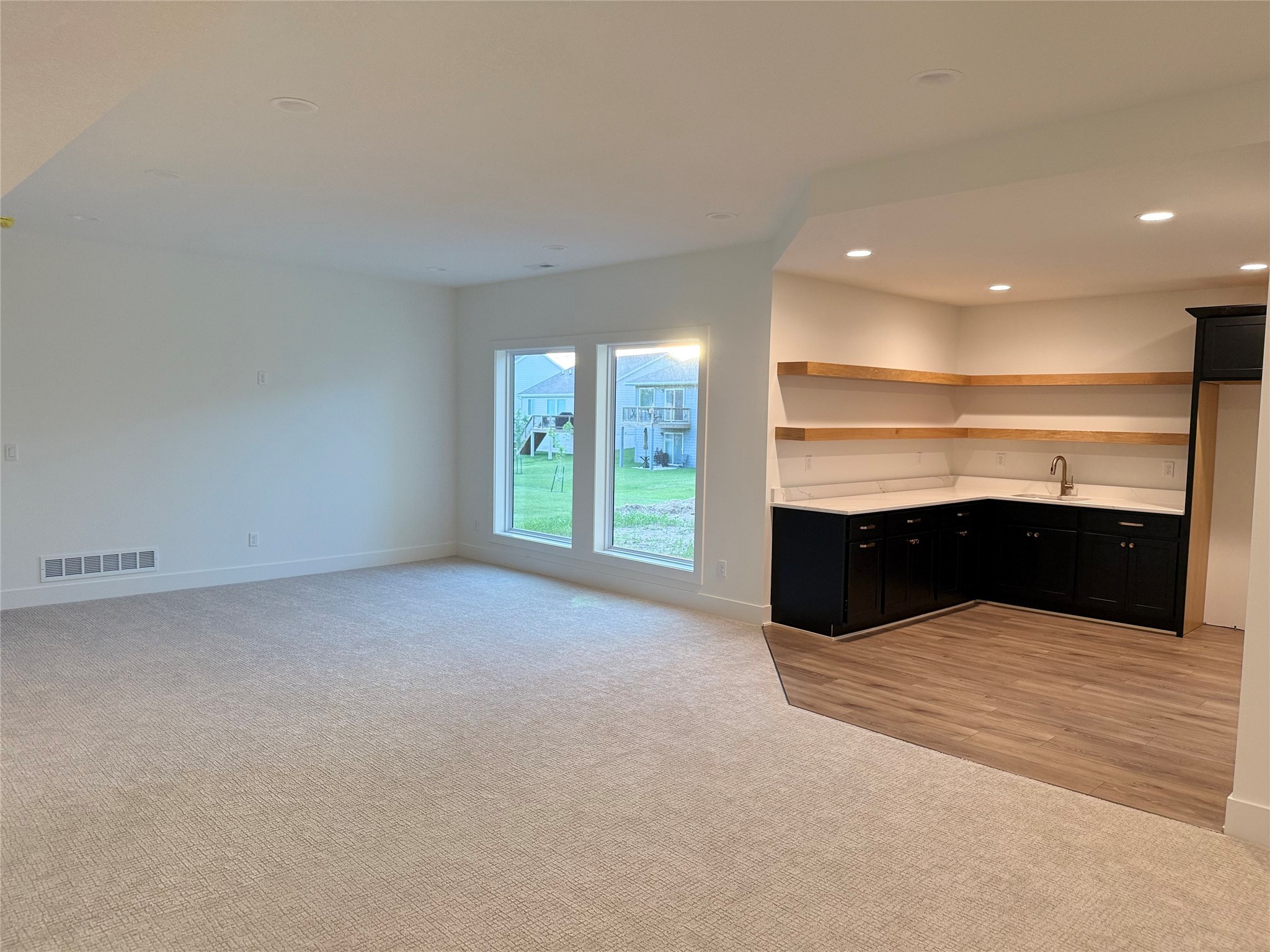 18109 Tanglewood Drive, Clive, Iowa image 14