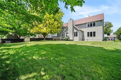 Single Family Residence in Urbandale IA 8210 Northview Drive 33.jpg