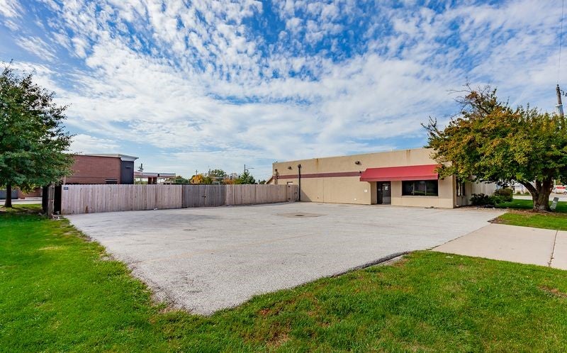 6301 SW 9th Street