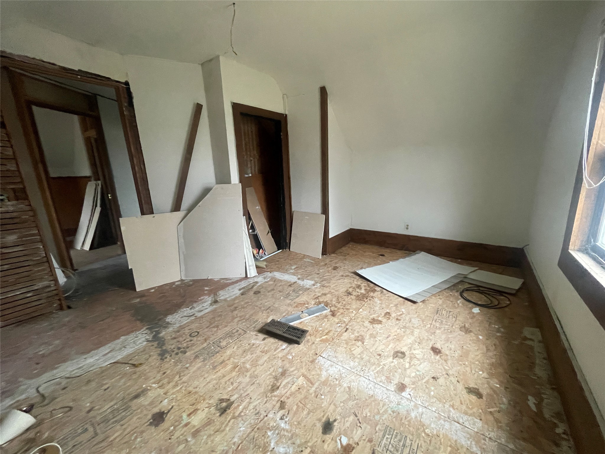 322 North G Street, Oskaloosa, Iowa image 15