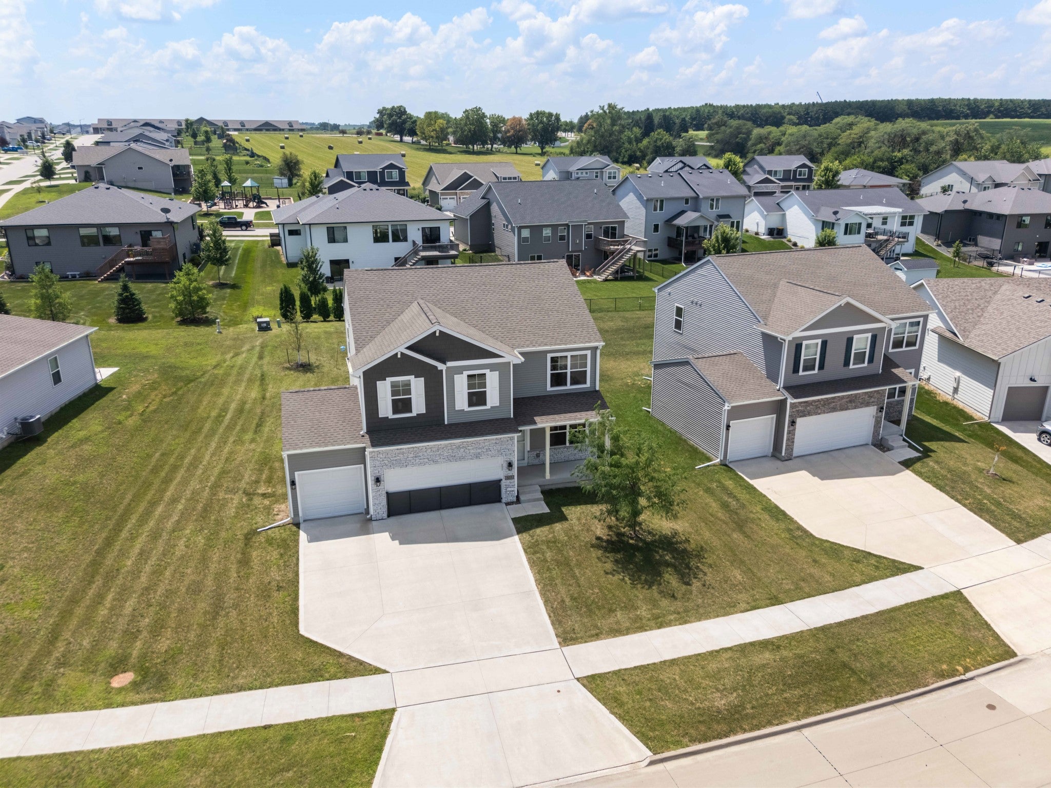 605 Ellis Circle