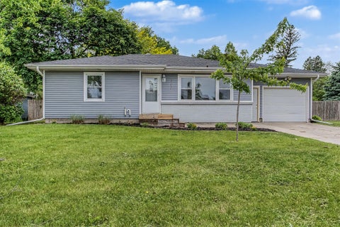 Homes For Sale - 307 Dotson Drive<br/> Ames, IA 50014