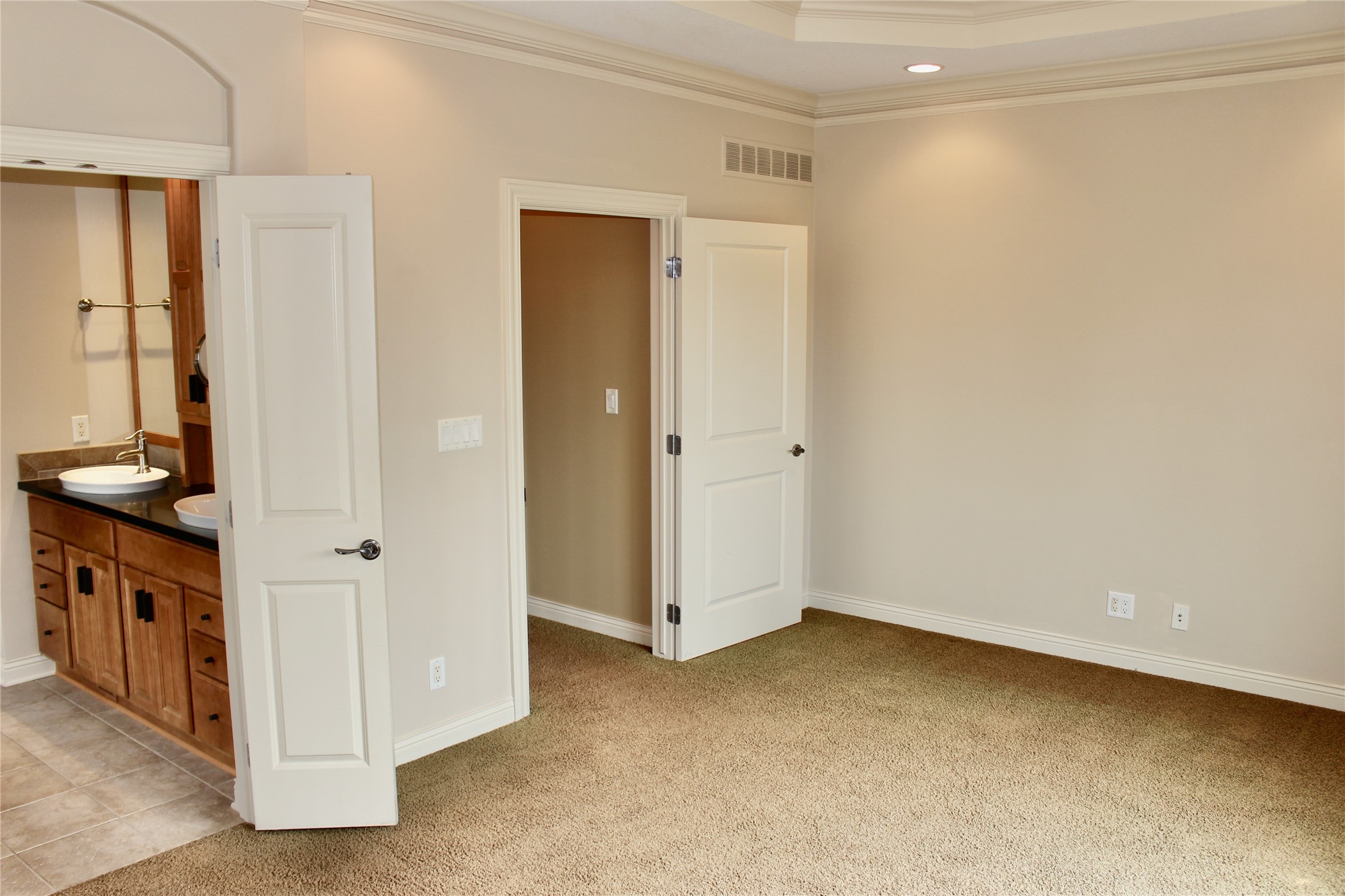 858 Burr Oaks Drive, West Des Moines, Iowa image 16