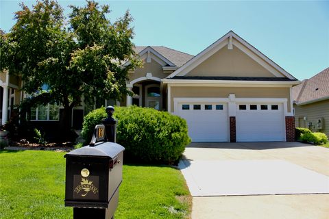 858 Burr Oaks Drive West Des Moines IA 50266