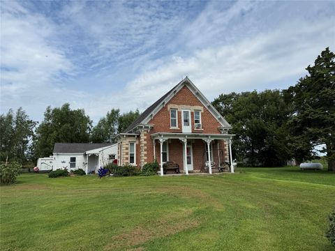 2797 Pioneer Avenue Peru IA 50222