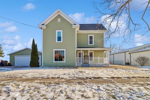 Homes For Sale - 207 N High Street<br/> Baxter, IA 50028