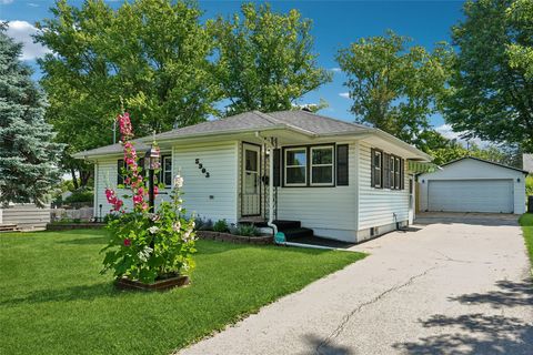 Homes For Sale - 5903 SW 14th Street<br/> Des Moines, IA 50315