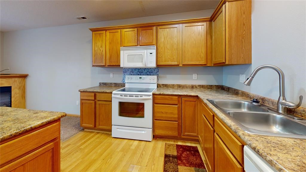 1137 Blackstone Lane