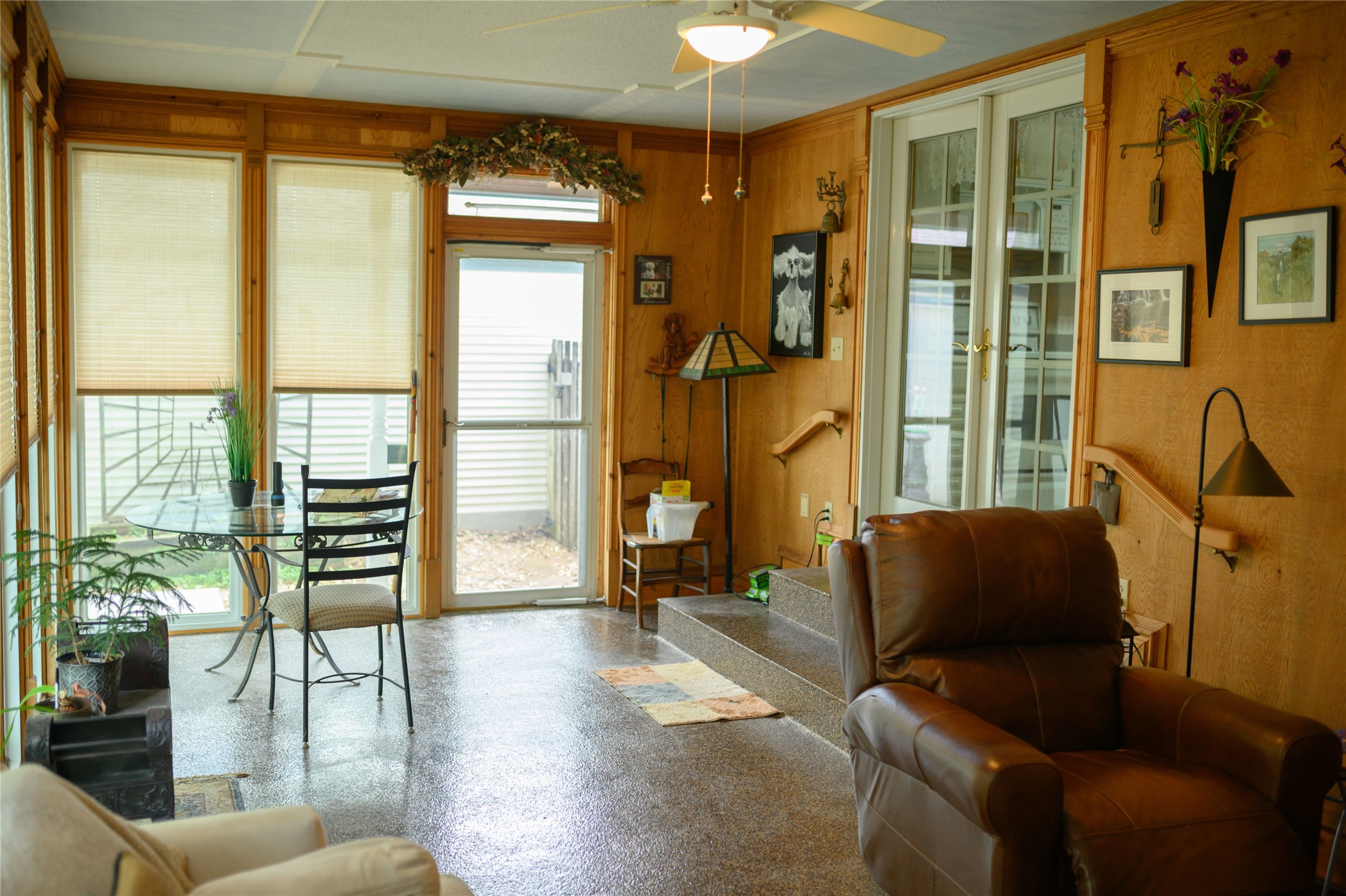 320 E 3rd Street, Newton, Iowa image 6