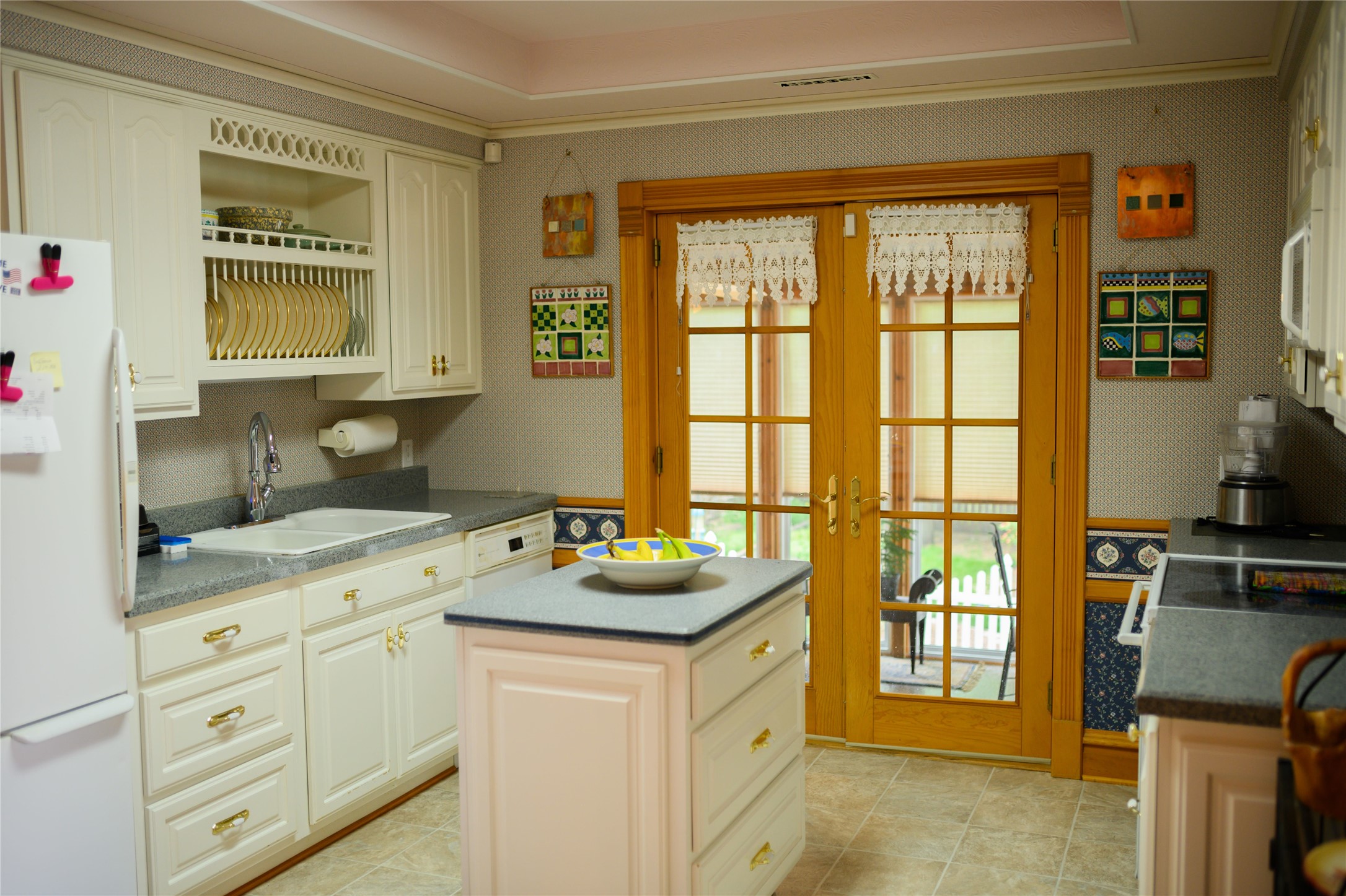 320 E 3rd Street, Newton, Iowa image 3
