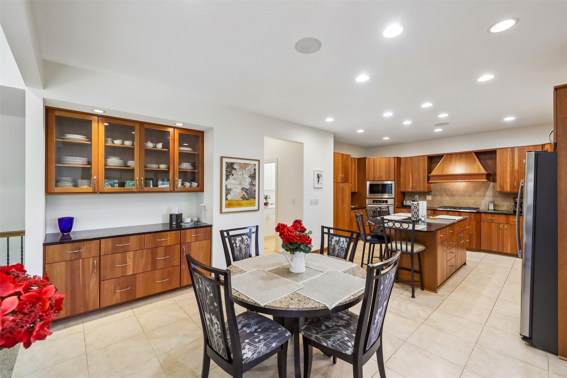 1125 Glen Oaks Drive