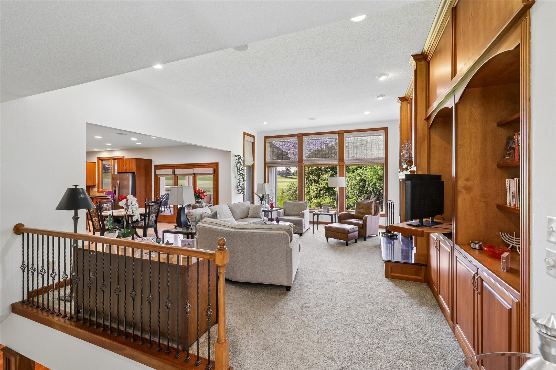 1125 Glen Oaks Drive