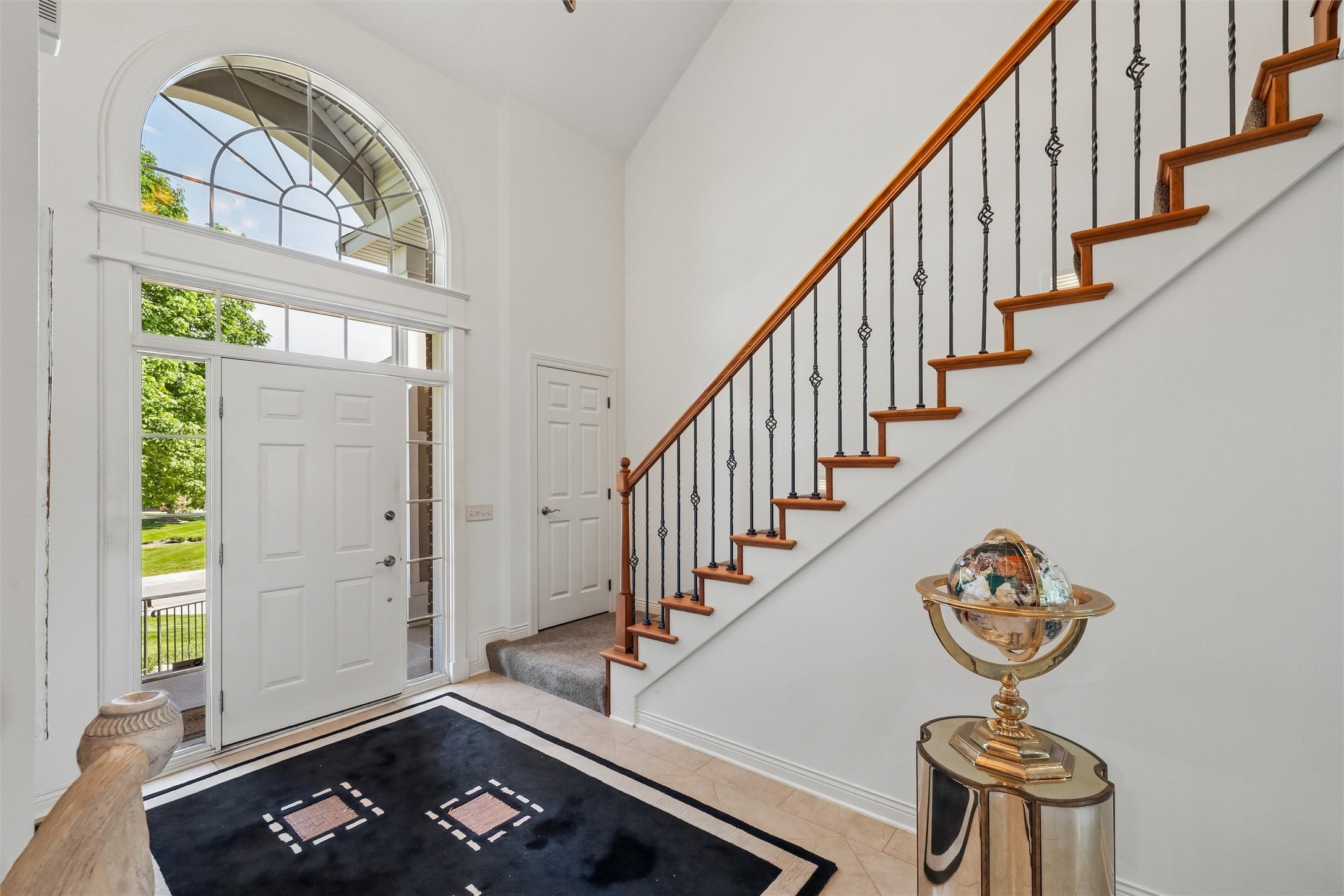 1125 Glen Oaks Drive