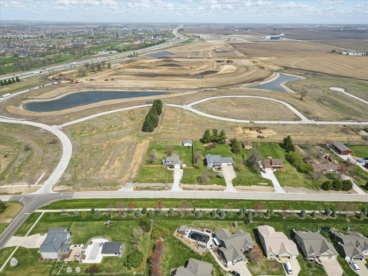 2016 NE Pond View Court, Ankeny, Iowa image 11