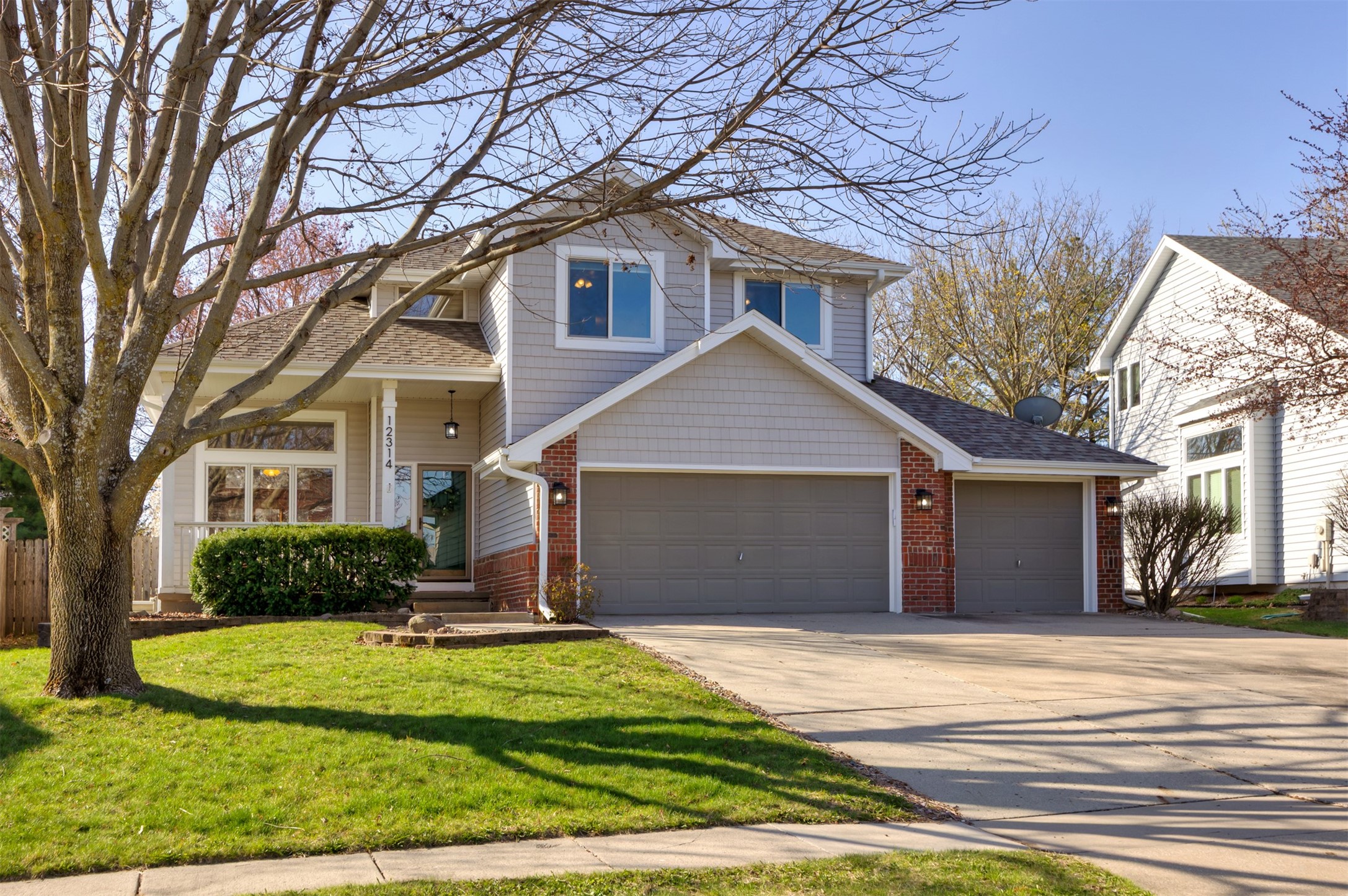 12314 Wellington Ridge Drive, Clive, Iowa image 1