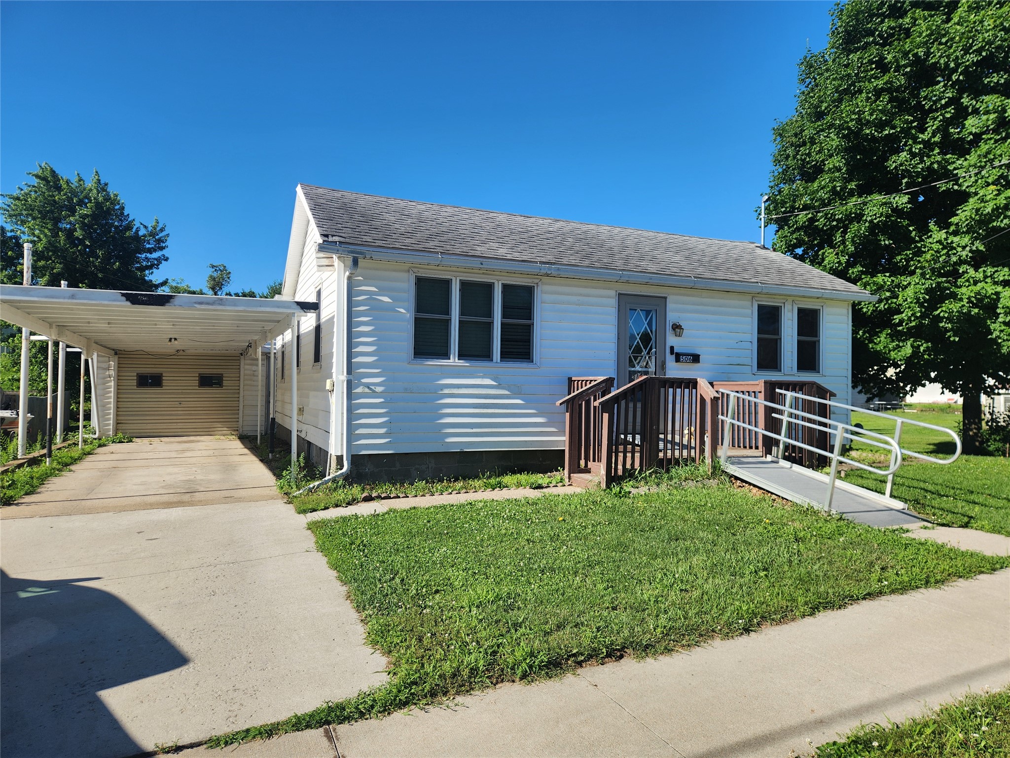 506 Rock Island W
