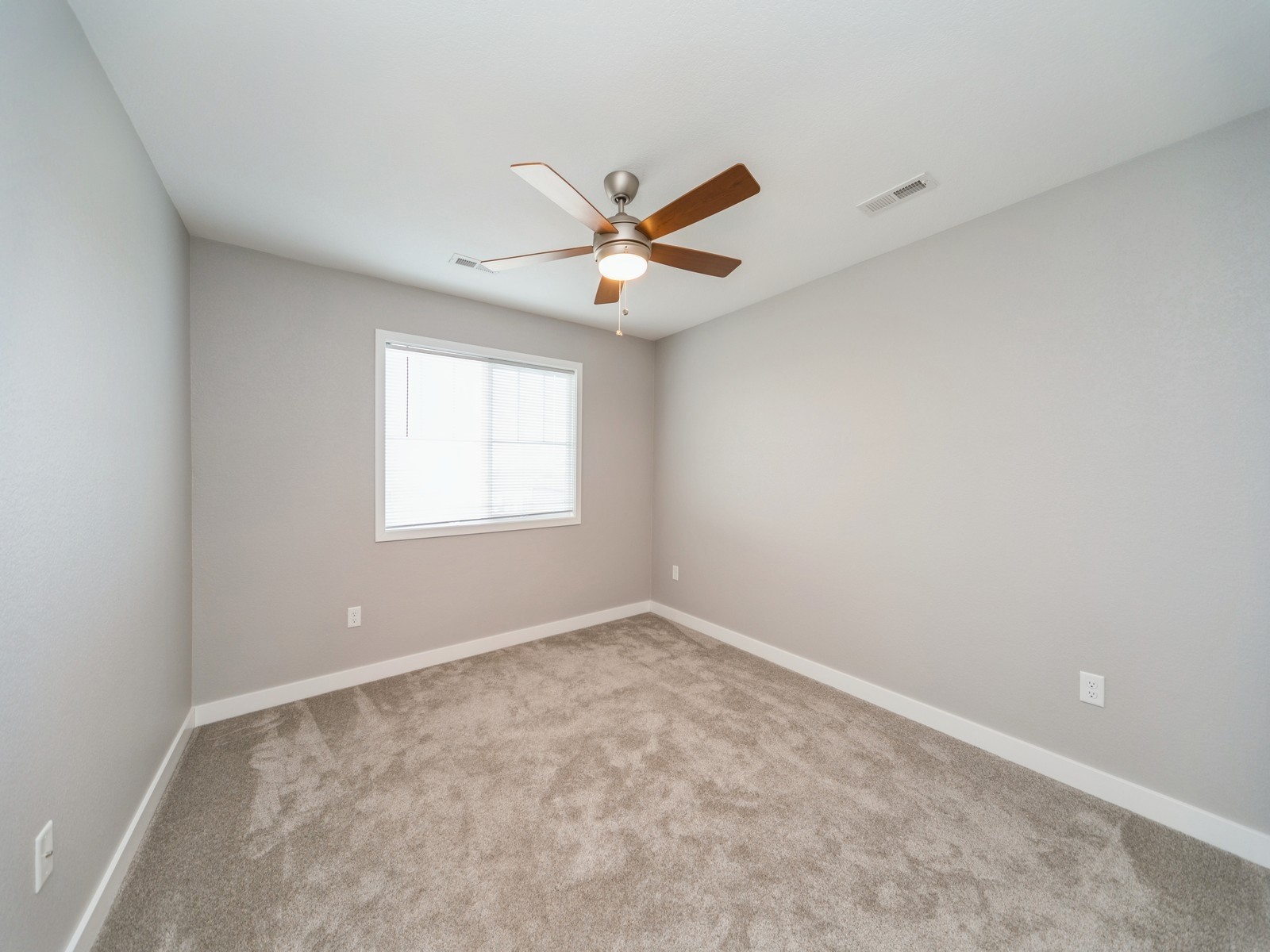 1815 NE Heritage Drive, Grimes, Iowa image 23
