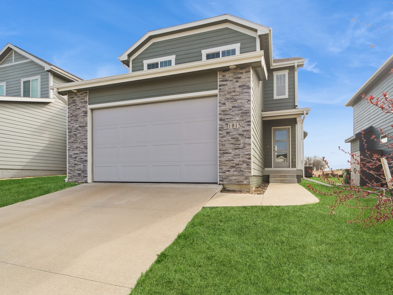 1815 NE Heritage Drive, Grimes, Iowa image 1