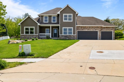 Homes For Sale - 7709 Ashley Place<br/> Johnston, IA 50131