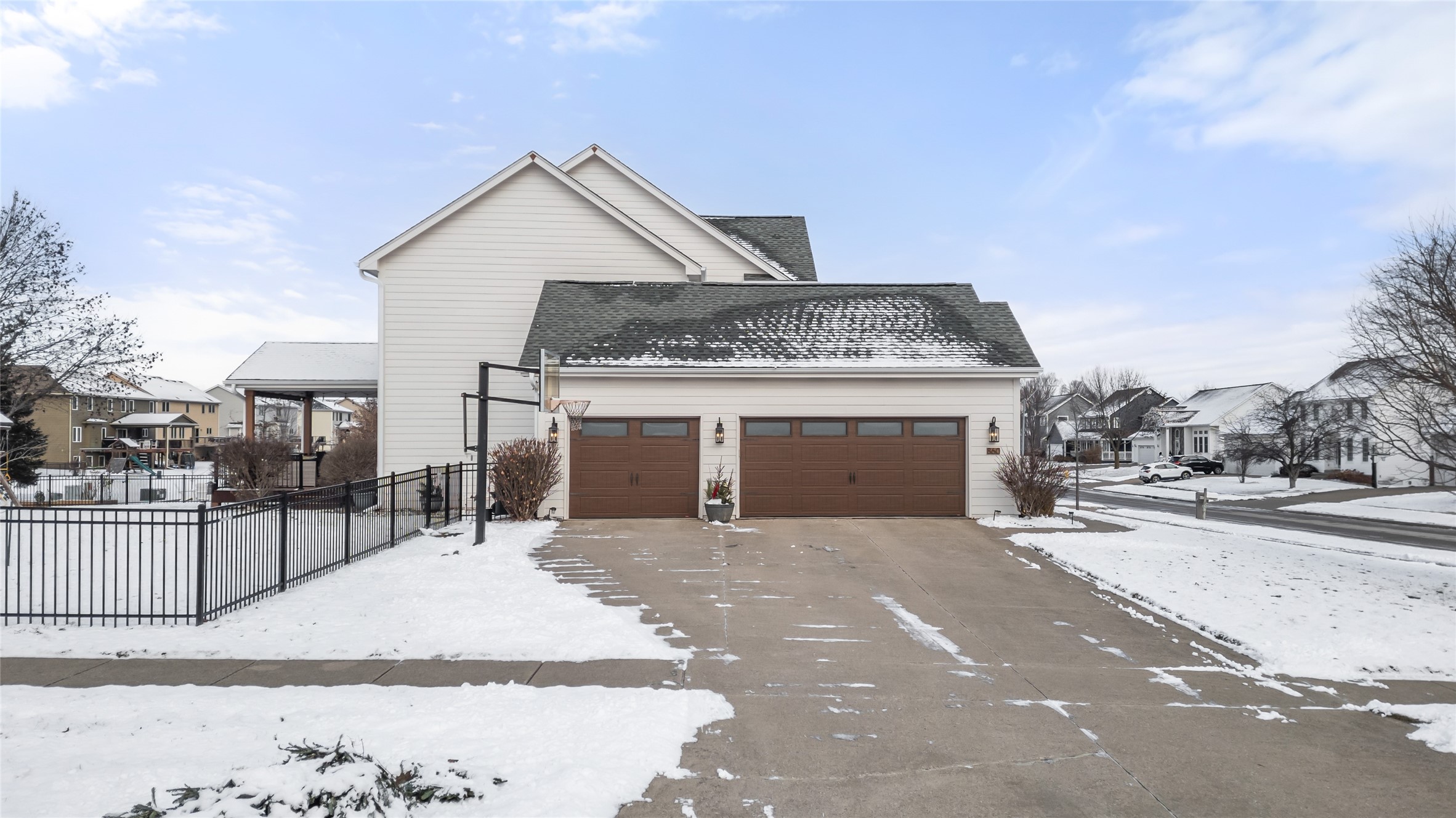 860 SE Oakleaf Lane, Waukee, Iowa image 34