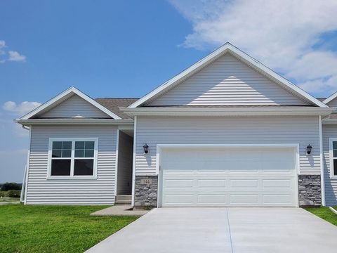 Condo For Sale - 1066 Daisy Lane<br/> Waukee, IA 50263