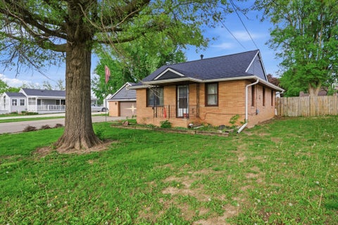 Homes For Sale - 4127 56th Street<br/> Des Moines, IA 50310