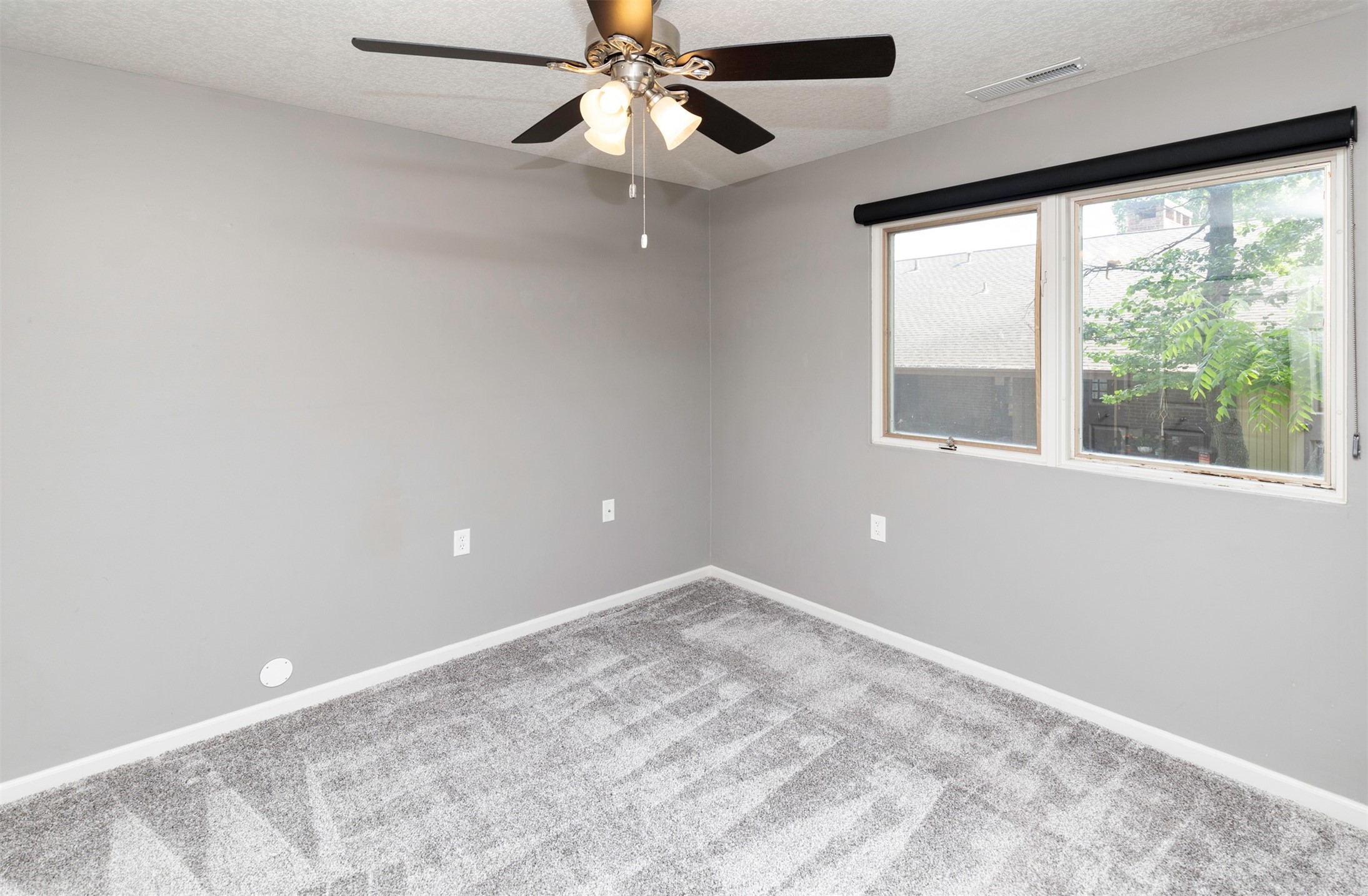 4663 Lockner Drive #12, Urbandale, Iowa image 8
