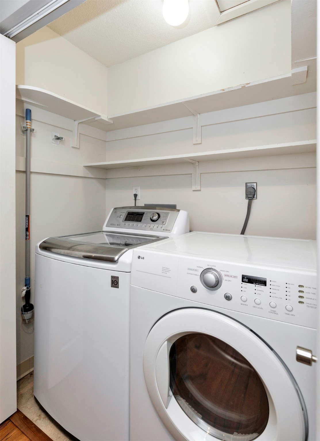4663 Lockner Drive #12, Urbandale, Iowa image 10
