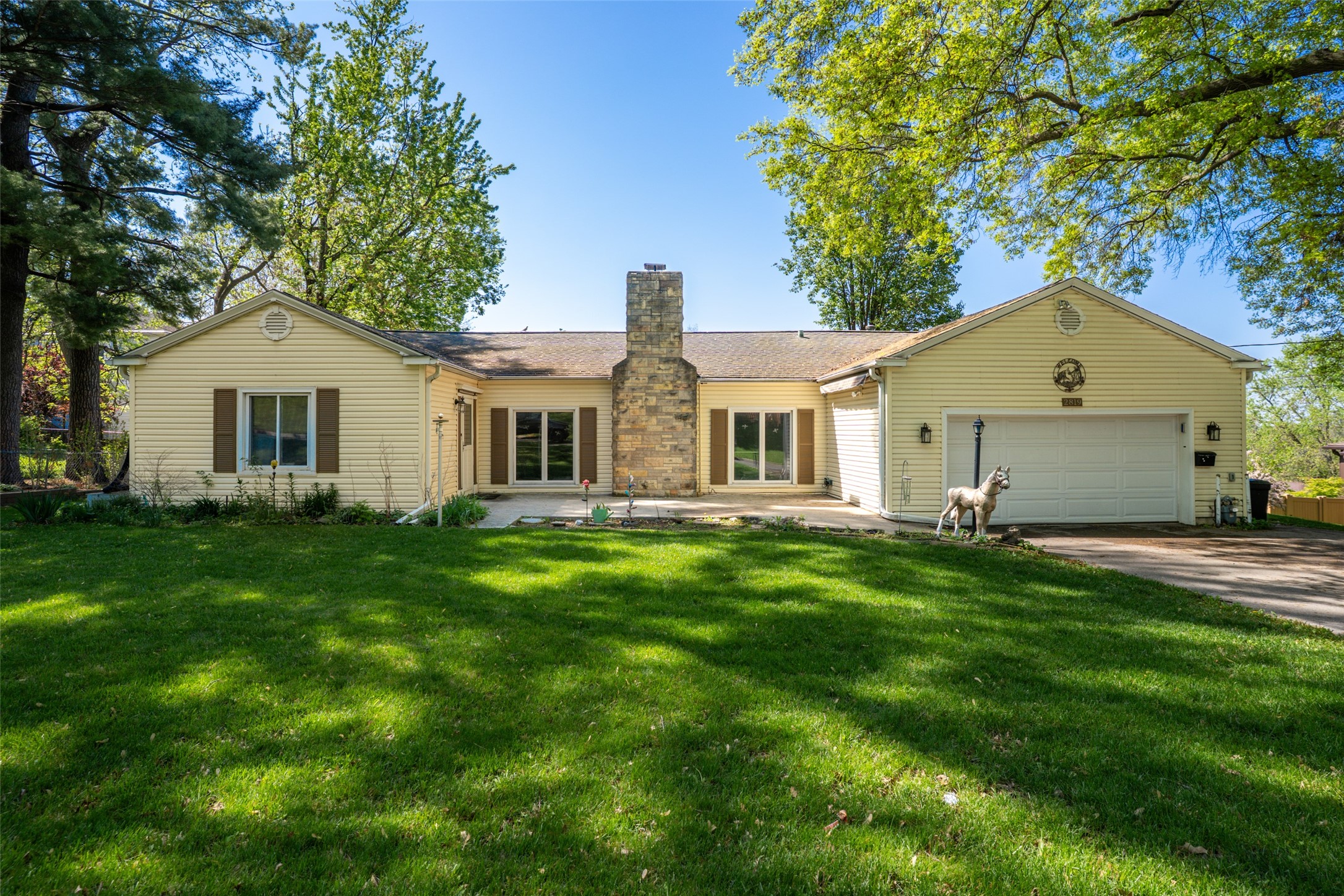 2819 Wisconsin Avenue, Des Moines, Iowa image 1