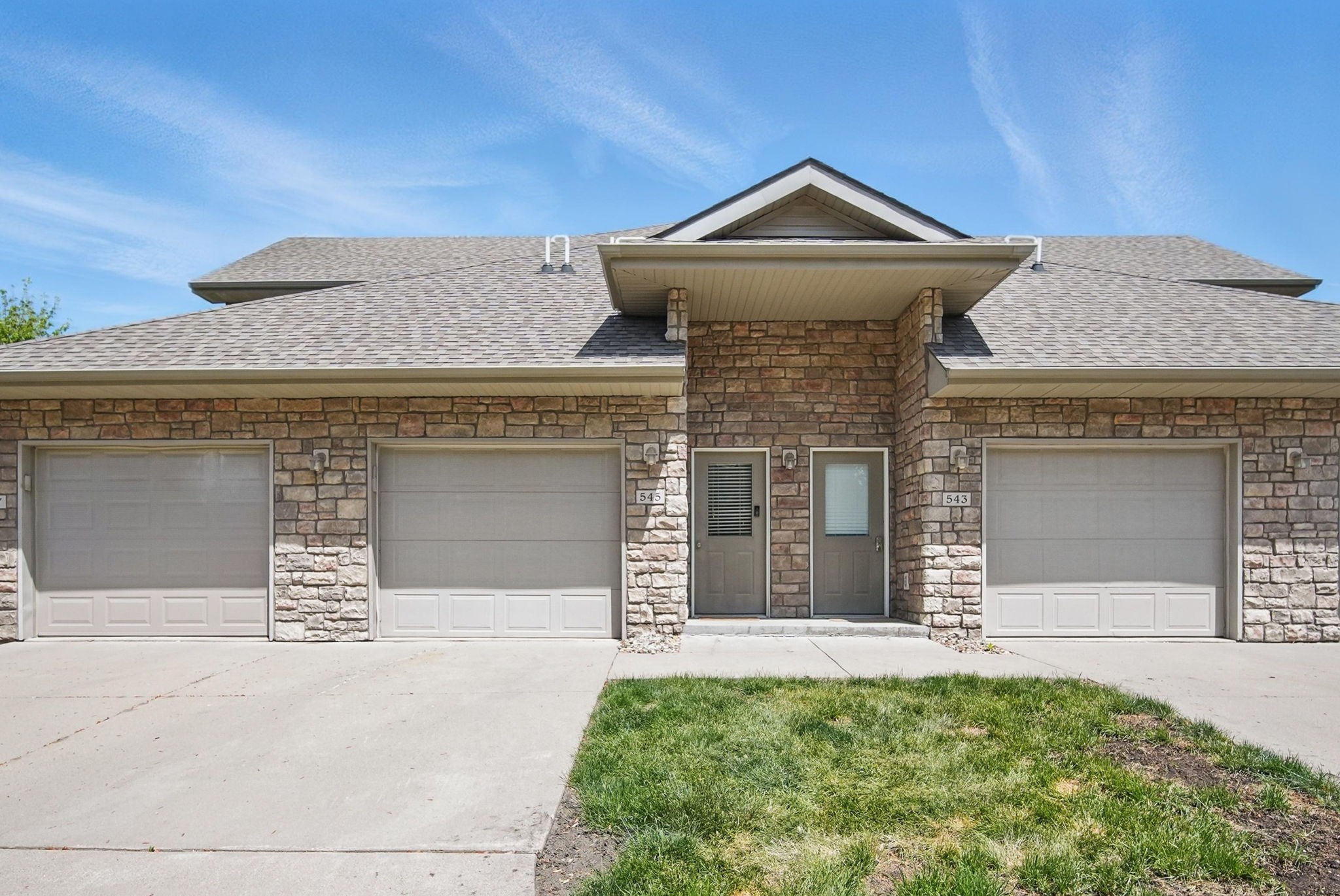 545 Maggie Lane, Altoona, Iowa image 1