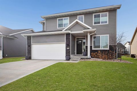 Homes For Sale - 670 SE Booth Avenue<br/> Waukee, IA 50263