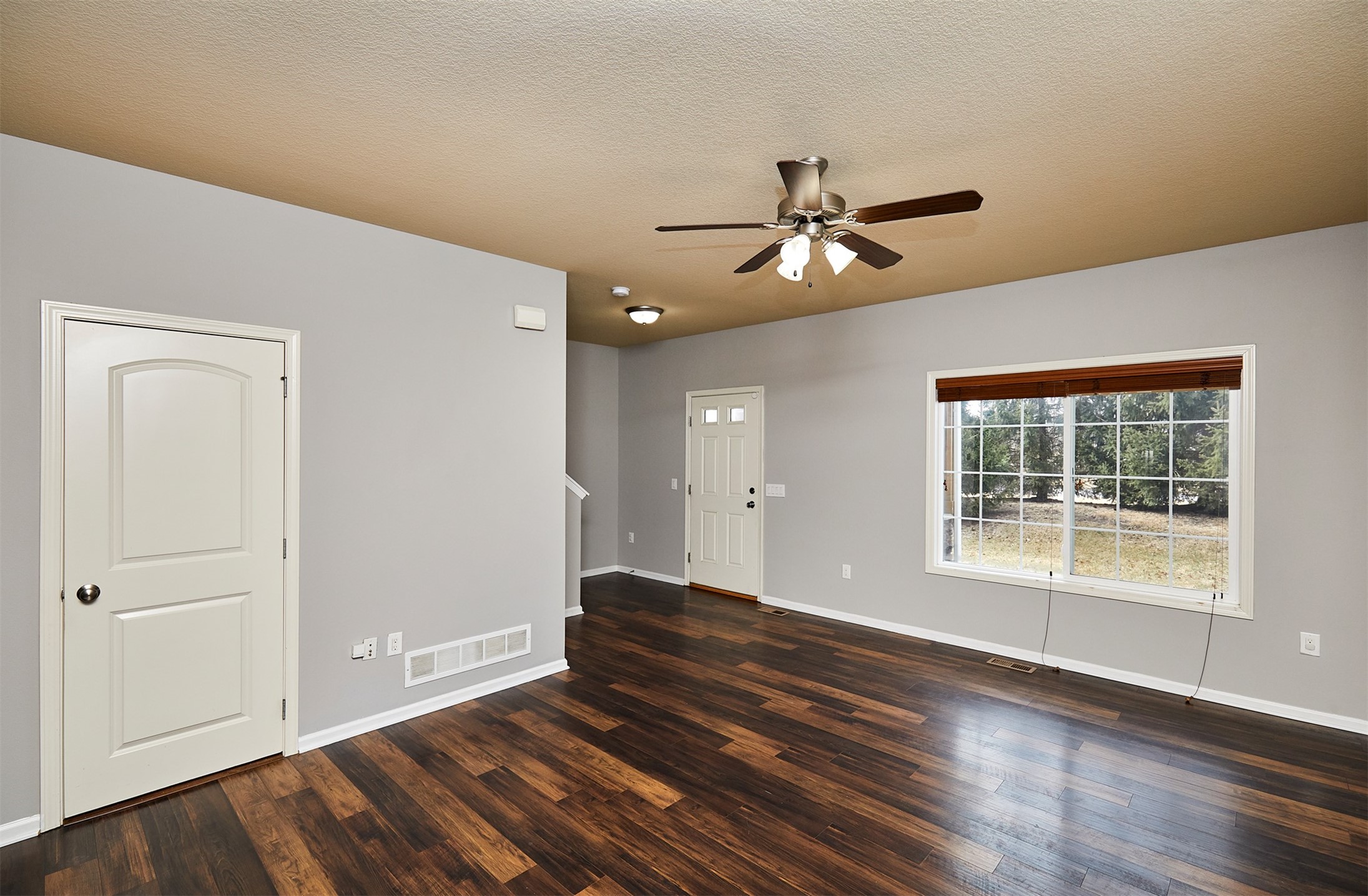 9165 Greenspire Drive #106, West Des Moines, Iowa image 2