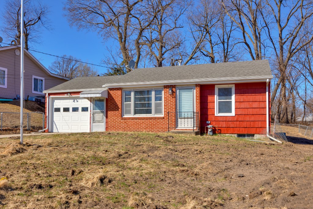 4290 NW 11th Court, Des Moines, Iowa image 2